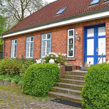 In Schultenbrook With Garden * Metelsdorf